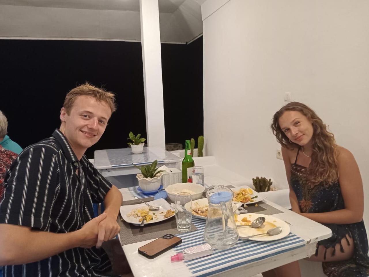 Tria Maria Cottage Ngurbloat Eksteriør billede
